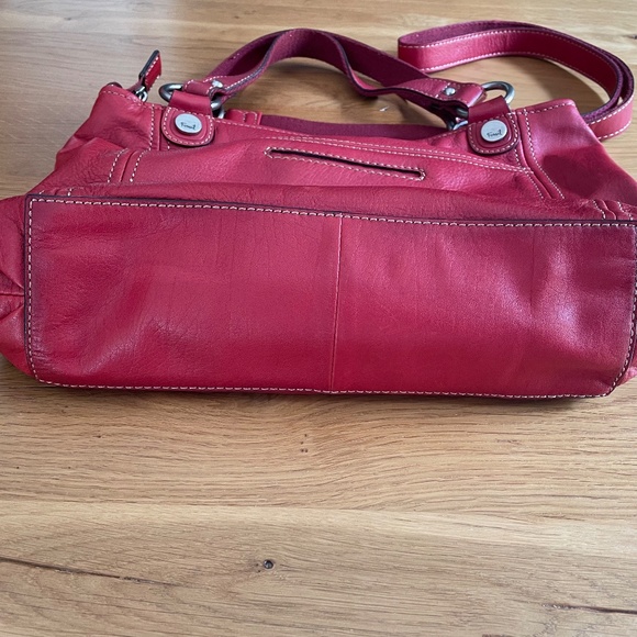 EUC Fossil Red Pebbled Leather Bag with extra Crossover Strap - Picture 3 of 8